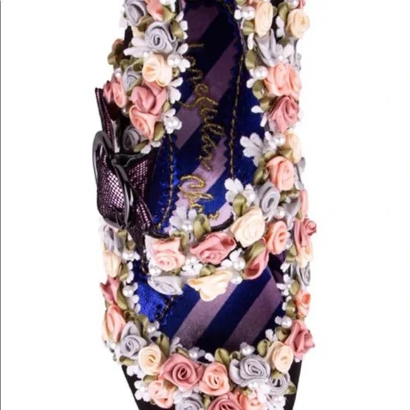 CozyQuilt x Irregular Choice - Picture 4 of 8